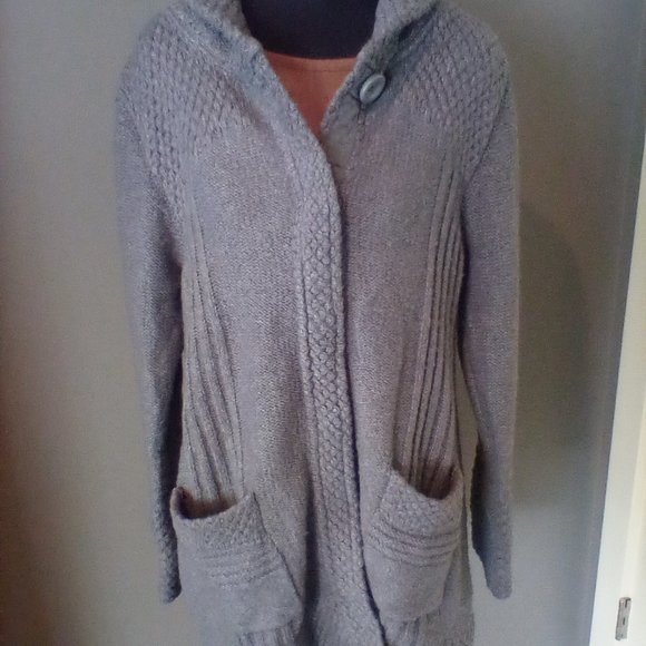 PraNa Sweater. Ladies large. - Picture 7 of 7